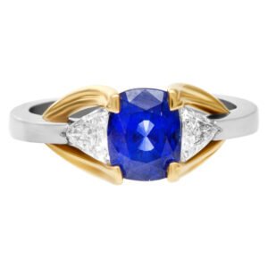 Blue sapphire ring in 18k and platinum