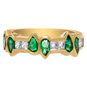 Emerald & diamond band in 18k