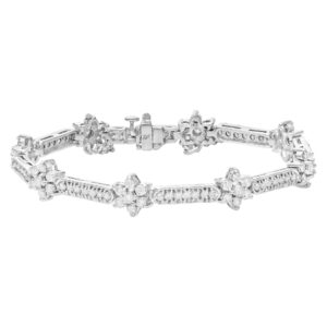 Stunning diamond bracelet with diamond flowers in 14k white gold