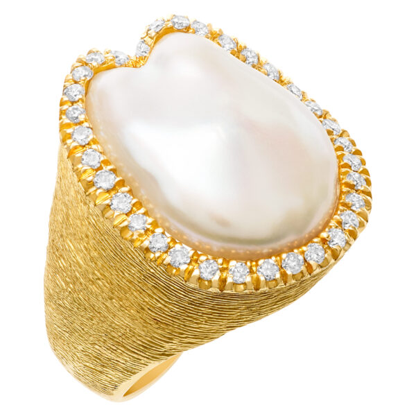 Baroque 17.8mm pearl ring in 18k surrounded by 0.50 carat in diamonds