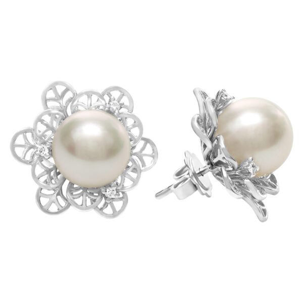 South Sea pearls earrings in 18k with diamond accents