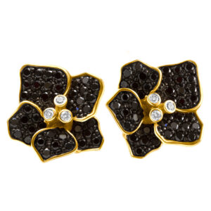 Flower diamond earrings in 18k with black & white diamonds