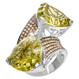 Lemon Quartz 6.65 ct ring with 1.00ct in pave diamonds set in 18k white gold. Size 5.25