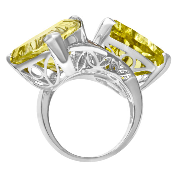 Lemon Quartz 6.65 ct ring with 1.00ct in pave diamonds set in 18k white gold. Size 5.25