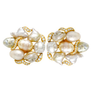 Pearl earrings with diamond accents 0.48 cts