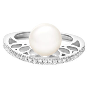 9.2mm Fresh water pearl ring with 0.17 cts in diamond accents in 18k white gold