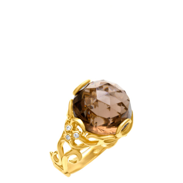 Amazing smoky quartz ring with 0.03 cts in diamond accents in 18k yellow gold