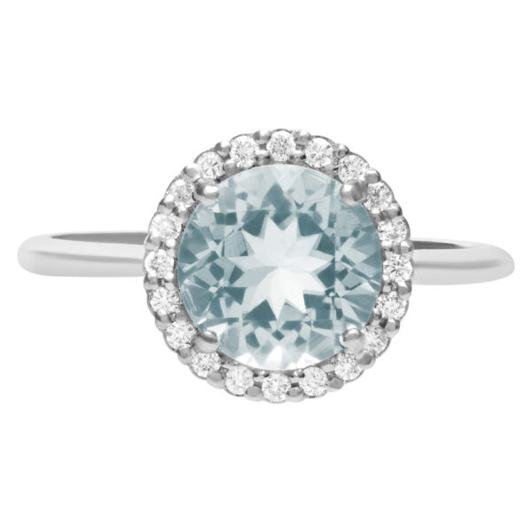 Aquamarine ring with 0.15cts in diamond accents set in 18k white gold