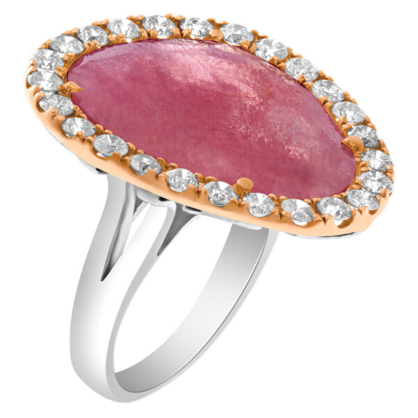 Rose quartz faceted ring with 1.00ct in surrounding diamonds in 18k white gold & rose gold