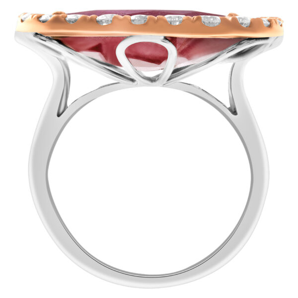 Rose quartz faceted ring with 1.00ct in surrounding diamonds in 18k white gold & rose gold