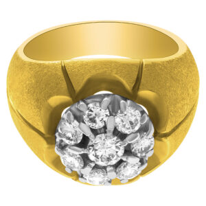 Attractive diamond ring in 14k yellow gold. 1.00 carats in diamonds. Size 8