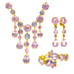 Necklace, bracelet and earrings parure, set in 18k yellow gold, w/ pink tourmaline and light violet amethyst