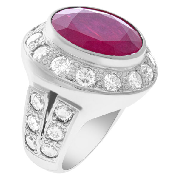 Lead glass composite ruby (19.20 cts) & diamond (5.20 cts) ring in 18k white gold