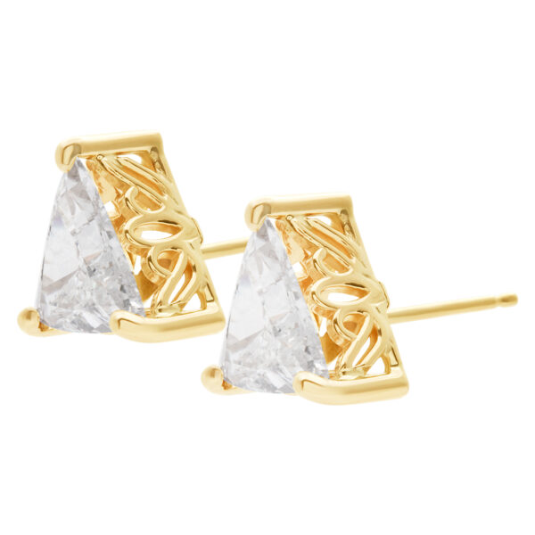 GIA certified triangular cut diamond studs1.51 cts (I color, I1 clarity) &1.59 cts (G color, SI2 clarity)