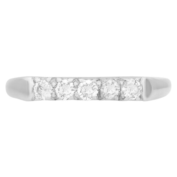 Diamond ring in 18k white gold