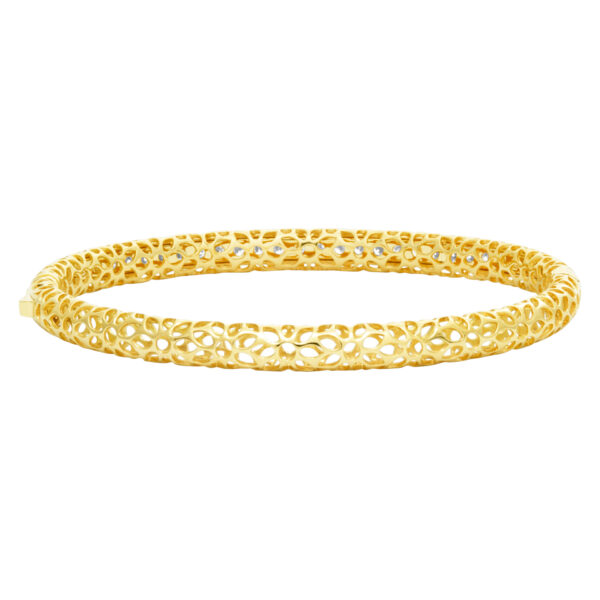 Diamond bangle with 1.47 cts in diamonds (G-H color, VS clarity) set in 18k