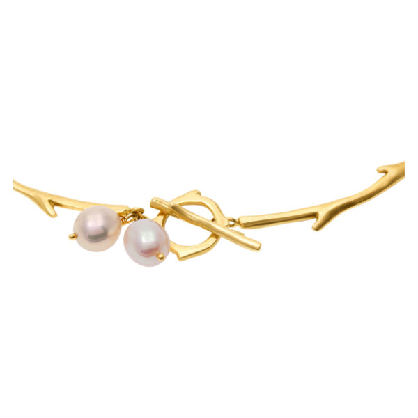 Elegant Iridesse necklace in 18k gold with pearls