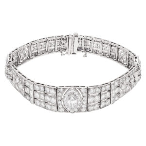 Art Deco style diamond bracelet in platinum with approximately 5.5 carats