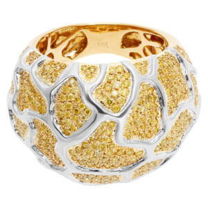 Fashionable ring with yellow diamonds in 18k gold