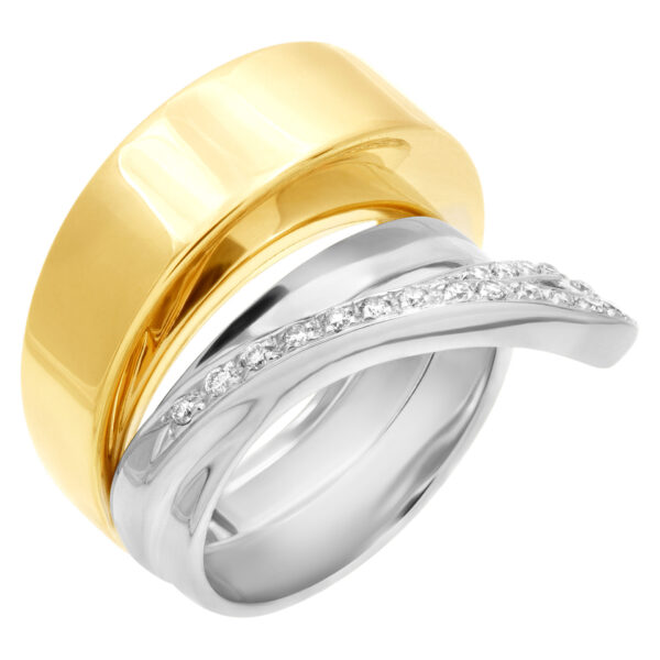 Interesting ring in 18k white and yellow gold with diamond swirl