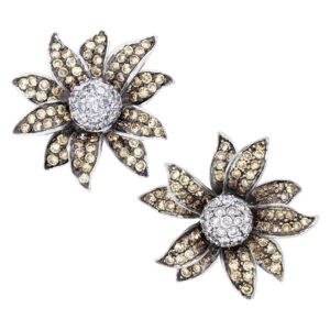 Diamond flower earrings in 18k white gold