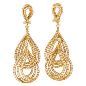 Twisted & cascading drop earrings in 18k gold with 4.96 carats