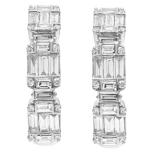 Diamond earrings in 18k white gold