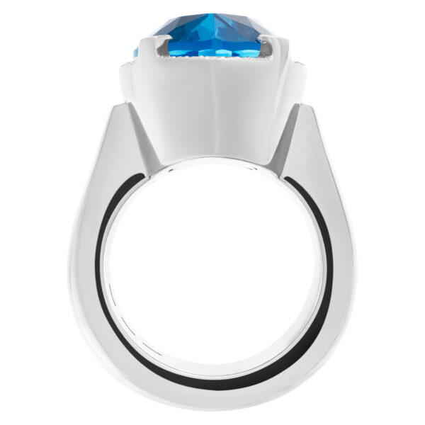 Royal Blue Topaz Marquise-Cut shape ring in 18k white gold