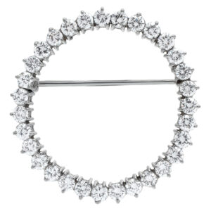 Circular diamond pin with approximately 2.17cts in 18k white gold