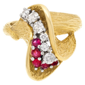 Tulip design ruby & diamond ring in 18k yellow gold