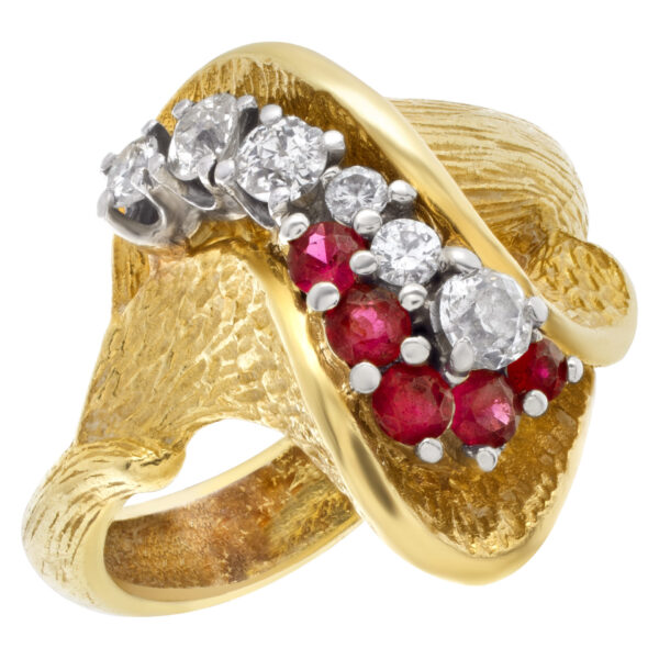 Tulip design ruby & diamond ring in 18k yellow gold