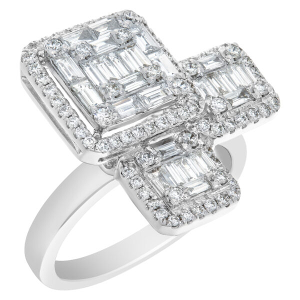 Baguette and round cut diamond ring with 1.37 carats in diamonds