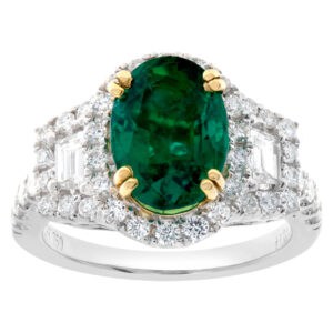 Emerald and diamond ring in 18k white gold