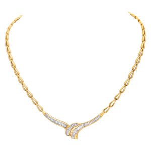 Baguette diamond necklace in 18k yellow gold with approximately 2.5 carats in diamonds