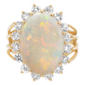 Vintage Opal ring in 14k yellow gold