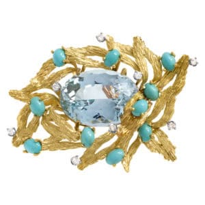 Beautiful 18k yellow gold brooch with over 30 carats center oval cut blue topaz,