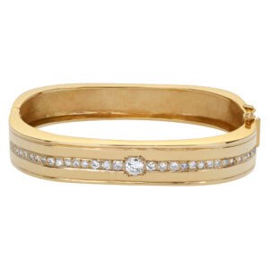 Beautiful diamond bangle in 14k yellow gold