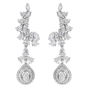 Drop earrings in 18k white gold