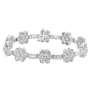 Flower diamond bracelet in 14k with approx 2 carats in diamonds