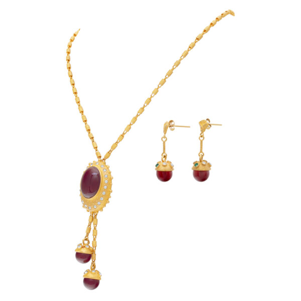 Necklace and earrings set in 18k with Cornellian and single & full cut diamonds.