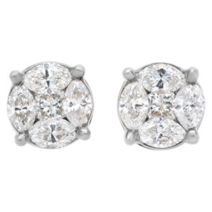 Diamond studs earrings set in 14k