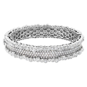 Bubble diamond bangle in 18k white gold, 16 carats in diamonds