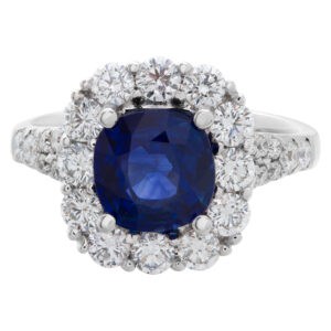 Sapphire and diamond ring in 18k white gold