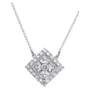 Diamond pendant necklace in 14k white gold