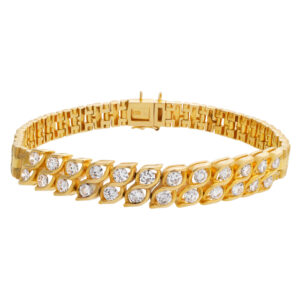 Diamond bracelet in 18k with over 1.25 carats in G-H color, VS clarity diamonds