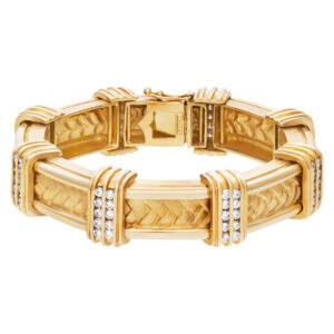 Heavy and bold bracelet with 3 carats in diamonds set in 18k