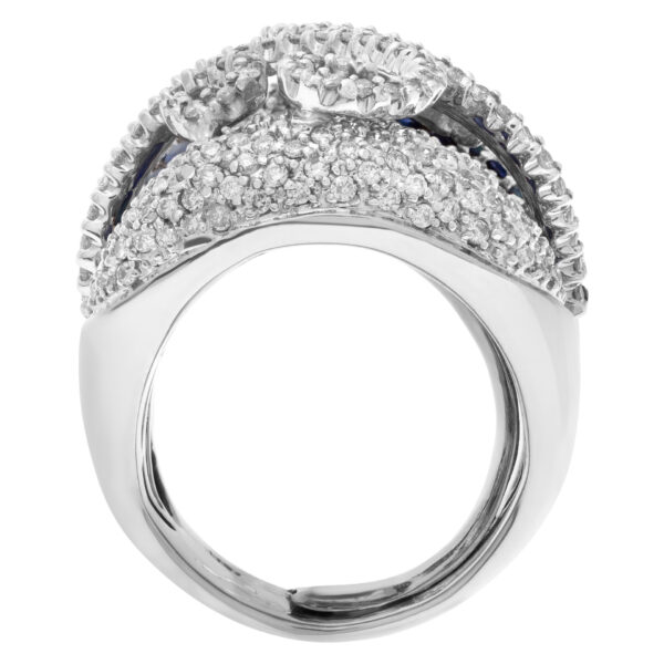 Diamond and blue sapphires ring in 18k white gold