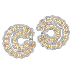 Lovely earrings with 2.5 cts in diamonds set in yellow and white circles