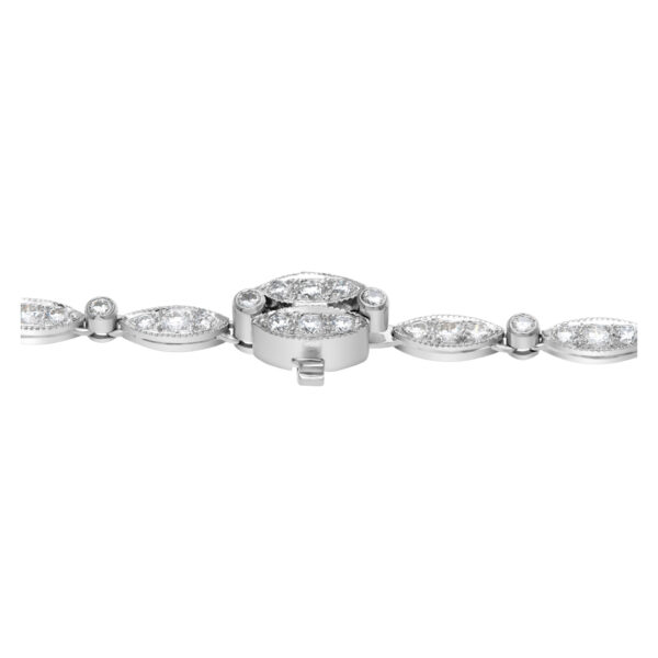 Elegant diamond necklace in 18k white gold