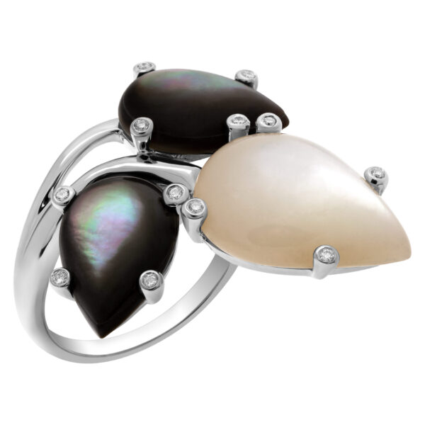 Black and White Mother of Pearl and Diamond Ring 18k white gold